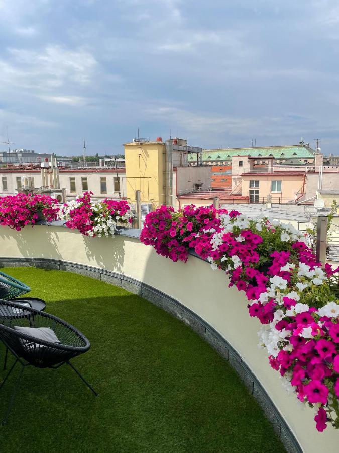 Rooftop Planet Prague Hotel エクステリア 写真